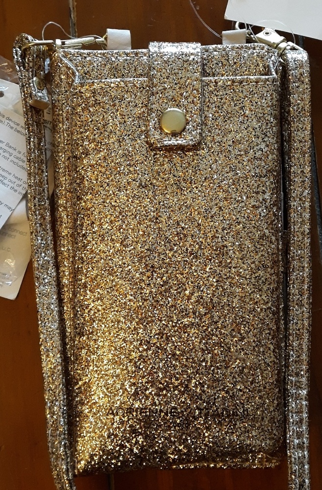 Charging Wallet in Beautiful Gold Sparkle